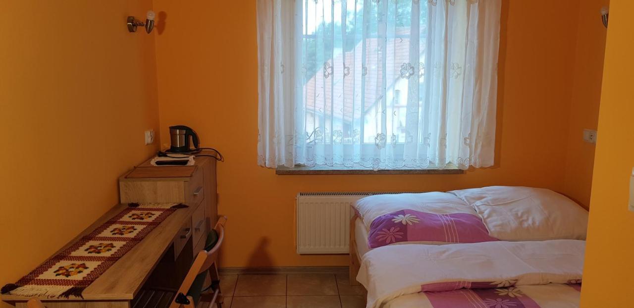 Pokoje Nad Rzeka Kudowa-Zdrój Exterior foto