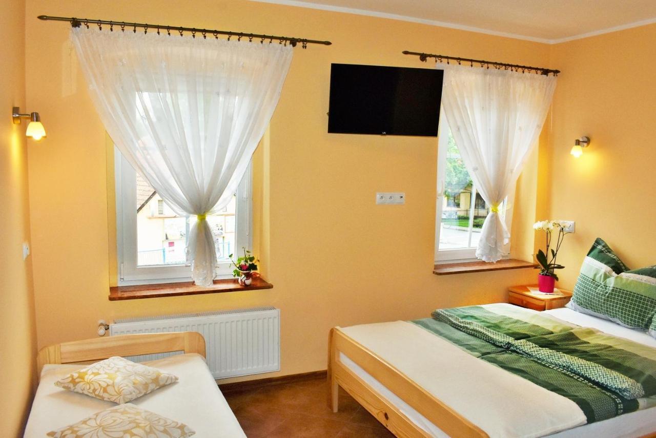 Pokoje Nad Rzeka Kudowa-Zdrój Exterior foto